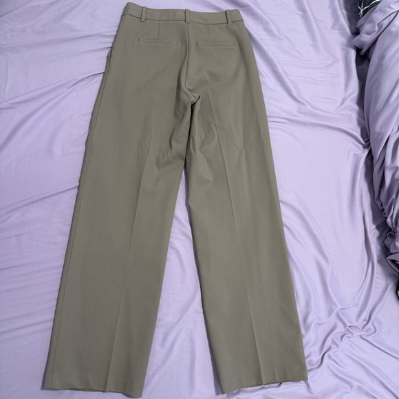 Aritzia Effortless Pant - City Wool - Nomad Taupe - Size 2 - Picture 7 of 7